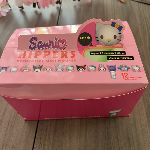 Sanrio Pink Hippers Mini Figures - Picture 1 of 3